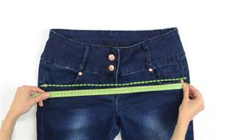 في 5 ثواني.. حيلة ذكية لضبط مقاس البنطلون الجينز