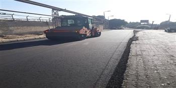 استمرار أعمال تطوير ورفع كفاءة طريق مجمع المحاكم ومصنع السكر بأرمنت