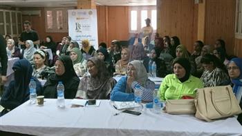 محافظ أسيوط: إعداد كوادر تعليمية ضمن "مراكب النجاة".. ونائب المحافظ يشارك في ندوة التوعية بمخاطر الهجرة 