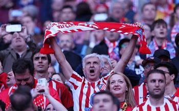 دوري أبطال أوروبا.. جماهير أتلتيكو مدريد تشعل أجواء موقعة أرسنال| صور