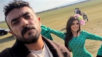 أحمد العوضي يشارك صورة جديدة من كواليس “شمشون ودليلة” مع مي عمر