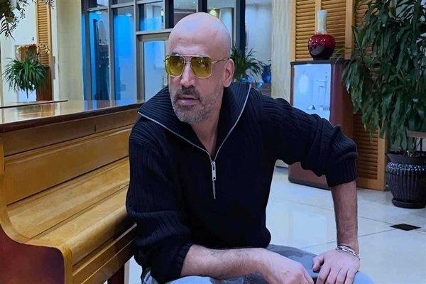 الملحن محمد يحيى يتعرض لإصابة بكسر في القدم