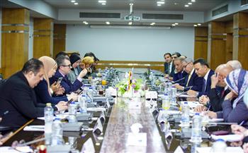 وزير التخطيط يبحث مع رئيس الإحصاء استعدادات تعداد 2027