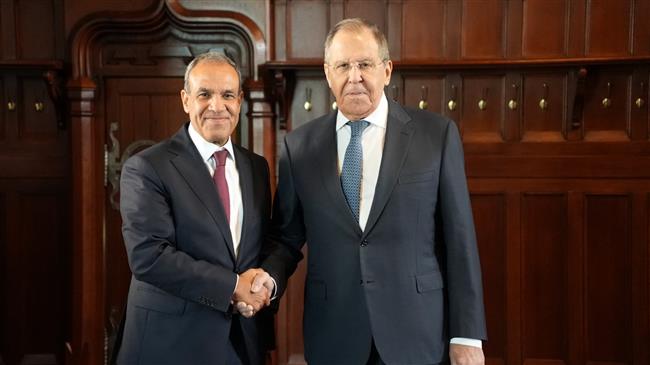 وزير الخارجية ونظيره الروسي يؤكدان مواصلة تعزيز التعاون الثنائي تنفيذا لتوجيهات الرئيس السيسي وبوتين