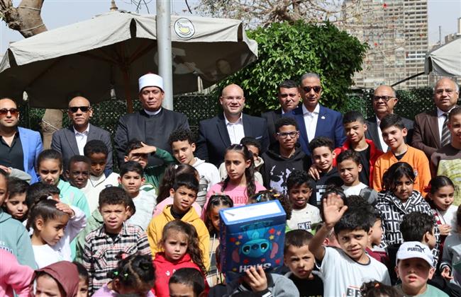 محافظ الجيزة يشارك الأطفال فرحتهم في احتفالية "يوم اليتيم" ويؤكد الدعم للفئات الأولى بالرعاية