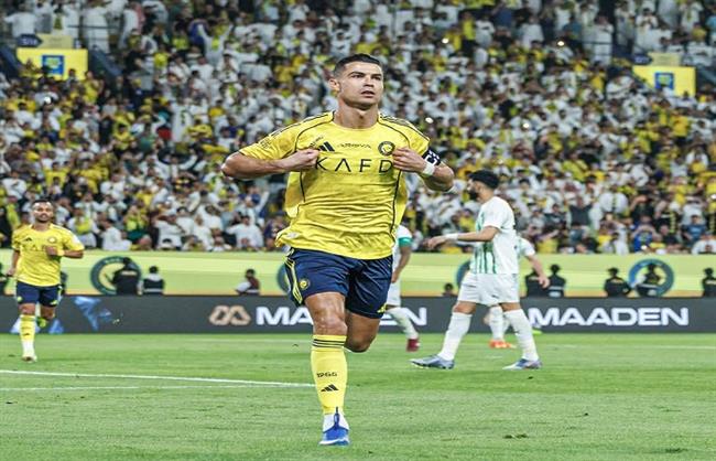 رونالدو على بعد 33 خطوة من الهدف الألف في مشواره التاريخي بالملاعب