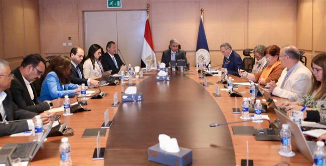 وزير السياحة والآثار يعقد اجتماعا موسعا مع مجموعة العمل الخاصة بمواقع التراث العالمي