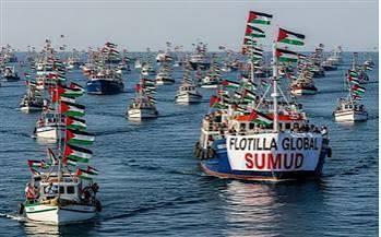 استمرار السيطرة على «أسطول الصمود» بعيدًا عن سواحل غزة بسبب حجمه الكبير