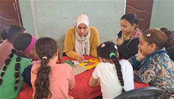 ورشة تشكيل بالقص واللزق بمركز طفل المنيرة الغربية لتنمية مهارات الأطفال