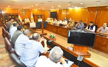 محافظ أسيوط يؤكد تسريع إجراءات تقنين أراضي الدولة والتصالح مع تقديم التيسيرات للمواطنين الجادين