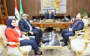 محافظ المنوفية يلتقي عميد معهد الأورام ومدير مستشفى الأورام بجامعة المنوفية لتعزيز الخدمات الطبية