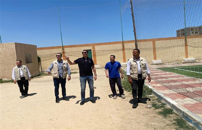 وزير الشباب والرياضة يقوم بجولة مفاجئة بمراكز الشباب بالإسماعيلية (صور)