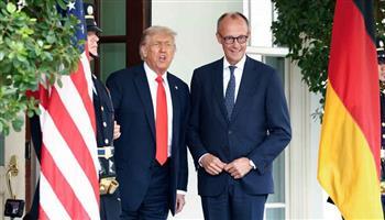 ترامب يُشن هجومًا عنيفًا على المستشار الألماني 