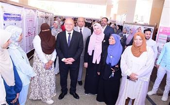 126 مشروعا بحثًيا يطرحها المؤتمر الطلابي الأول لكلية التربية بجامعة سوهاج