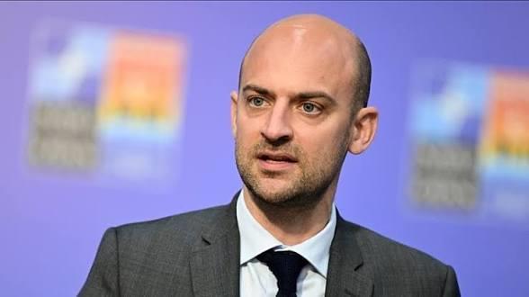 وزير خارجية فرنسا يؤكد التزام بلاده بتهدئة التوتر في الشرق الأوسط والتوصل إلى حل دبلوماسي