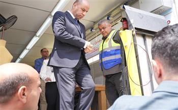 وزير العمل يُطلق 4 وحدات تدريب مهني متنقلة صُنِعت بسواعد عمال من أبناء الوزارة