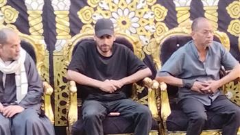 حمدي الميرغني يتلقى عزاء والده في السويس وسط حالة من الحزن الشديد
