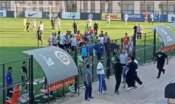 الفوضى تضرب دوري المحترفين.. اشتباكات بين لاعبي مسار وبروكسي