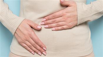 ما العلاقة بين هبوط الرحم و السلس البولى؟ 