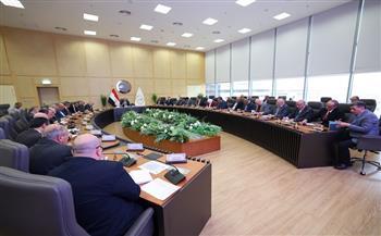 وزير النقل يعقد اجتماعًا موسعًا لمتابعة تنفيذ قرارات مجلس الوزراء بشأن ترشيد الإنفاق العام