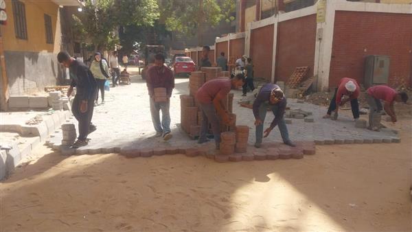 محافظ الجيزة: رصف 11 شارعًا ومتفرعاتهم بالانترلوك بمنطقة أرض الجمعية في إمبابة 