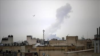 محافظة هرمزجان: هجوم أمريكي إسرائيلي يستهدف مصنع الأسمنت في ميناء خمير جنوبي إيران