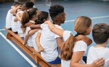 في يومها العالمي.. طرق لتعليم طفلك المنافسة الإيجابية من خلال الرياضة| خاص