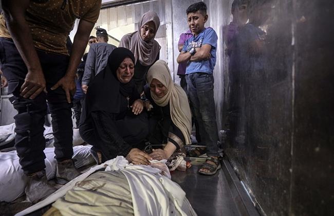 ثلاثة شهداء ومصابون في قصف الاحتلال تجمعا شرق مدينة غزة