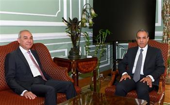وزير الخارجية يلتقي رئيس مجلس إدارة الهيئة العامة للاستعلامات
