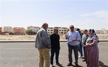 رئيس مدينة الغردقة يتفقد سير العمل بعدد من المشروعات الجاري تنفيذها
