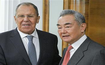 وزيرا خارجية روسيا والصين: لا يمكن حل مشكلة الملاحة عبر مضيق هرمز إلا بوقف فوري لإطلاق النار