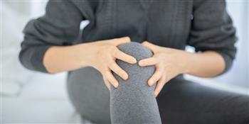 نصيحة لتخفيف ألم العظام أثناء النوم