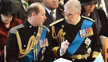 الأمير إدوارد يطالب شقيقه أندرو بمغادرة مزرعة "وود"