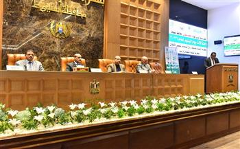 محافظ أسيوط يشهد احتفالية يوم اليتيم ويكرم الأمهات المثاليات