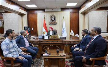 رئيس جامعة الأقصر: حريصون على مد جسور التعاون مع مختلف مؤسسات الدولة خاصة القطاع الصحي