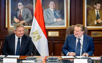  البنك المركزي و "الأعلى للإعلام" يوقعان بروتوكول تعاون لتعزيز تنظيم المحتوى الرقمي المصرفي