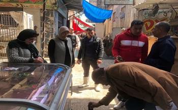 محافظ بورسعيد يوجه بتكثيف الحملات التموينية وإحكام الرقابة على الأسواق لحماية صحة المواطنين