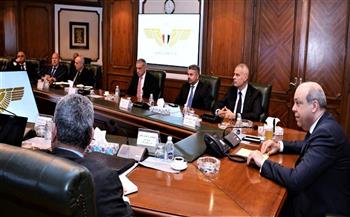 وزير الطيران المدني يعقد اجتماعًا موسعًا لمتابعة الاستعدادات النهائية لموسم الحج 1447هـ.