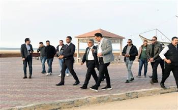 محافظ الدقهلية يتفقد مدينة جمصة لمتابعة جاهزية الشاطئ والحدائق لاستقبال شم النسيم 