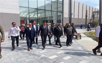 محافظ الدقهلية يتفقد التشطيبات النهائية والإنشاءات الجارية بمول المنصورة 