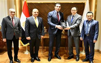 وزير الرياضة يبحث التعاون المشترك مع كبري الشركات الصينية للمعدات الرياضية