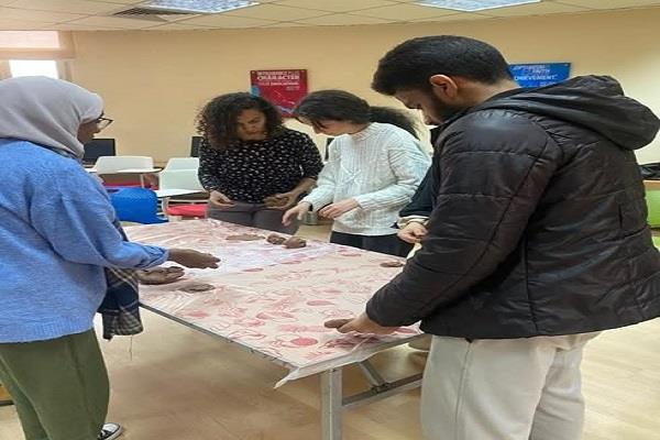 ورشة عمل تفاعلية مميزة بعنوان «البوصلة الفنية لاكتشاف شخصيتك» بمكتبة المعادي العامة