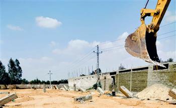 إزالة حالتين تعد بالبناء بمساحة  ١٠ آلاف متر فى مركز بلبيس  بمحافظة الشرقية 