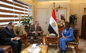 وزيرة التنمية المحلية والبيئة تبحث مع سفير التشيك بالقاهرة مجالات التعاون المشترك 