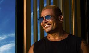 عمرو دياب يضع اللمسات الأخيرة على ألبوم صيف 2026.. مفاجآت فنية وتعاونات منتظرة 