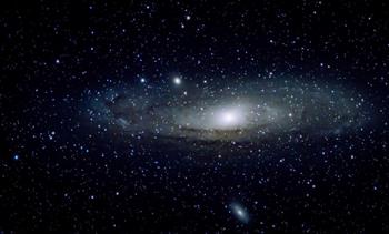 علماء يحاولون حل لغز المادة المظلمة للكون