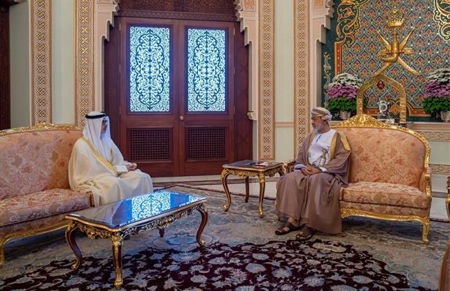 سلطان عمان يبحث مع وزير خارجية الكويت التطورات الراهنة في المنطقة