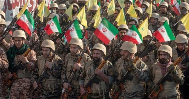 الحرس الثوري الإيراني يعلن تدمير صواريخ في سماء قزوين