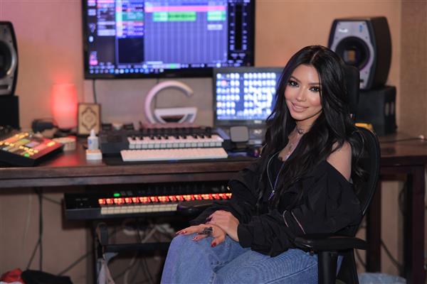 بعد نجاح "السهرة حلوة".. نيفين رجب و أحمد زعيم في عمل غنائي جديد 