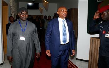 أول زيارة بعد سحب كأس أمم أفريقيا.. باتريس موتسيبي يصل إلى السنغال 